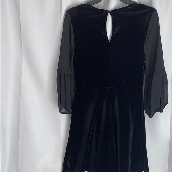 New BCBG Party Dress - Picture 4 of 4